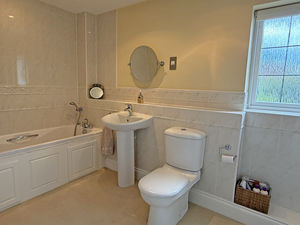 Photo 30- click for photo gallery